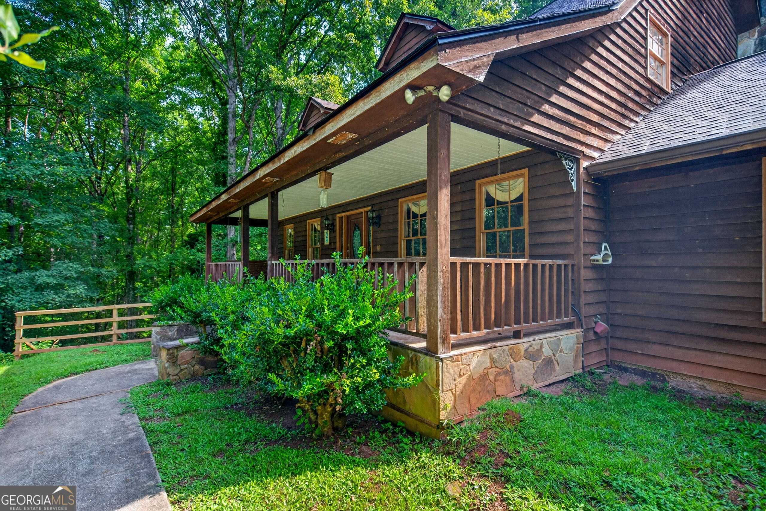 121 Hunt Road Property Photo 9