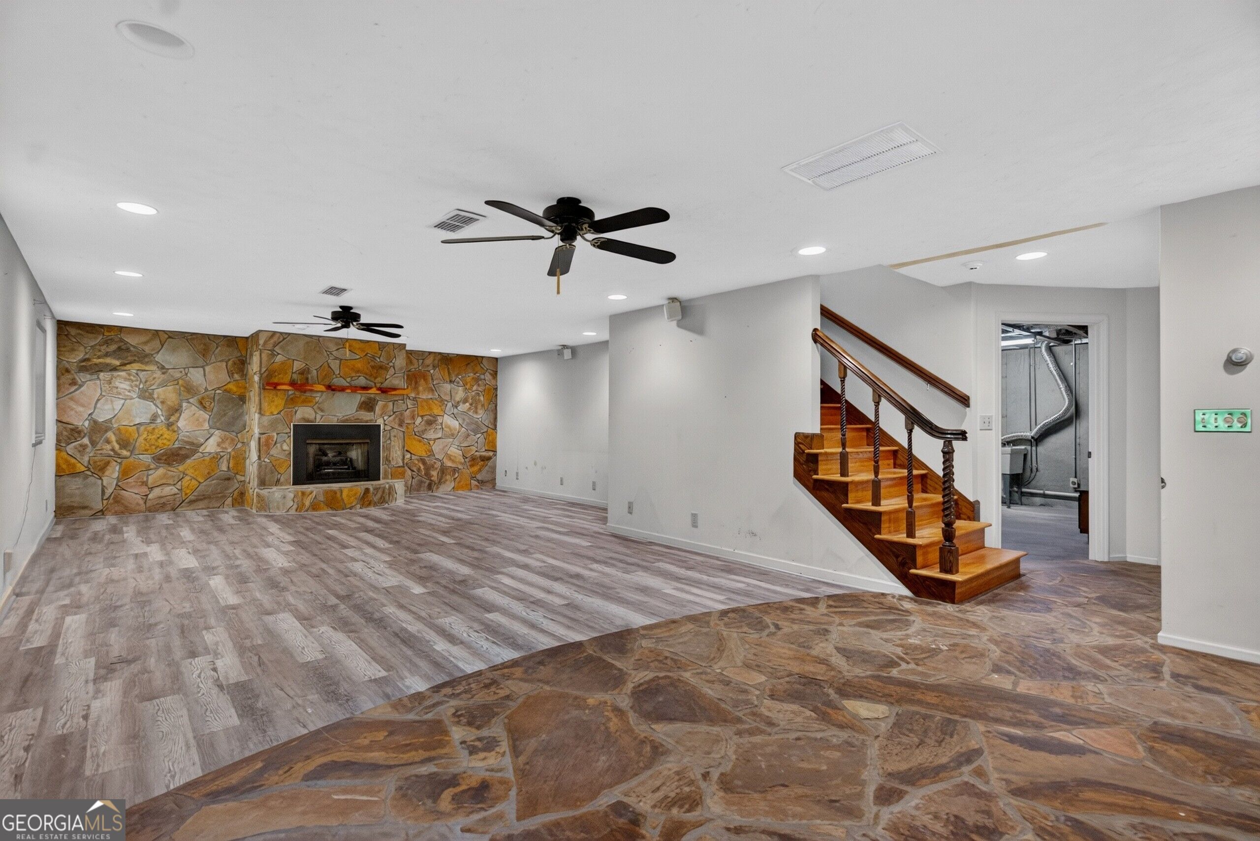 121 Hunt Road Property Photo 54