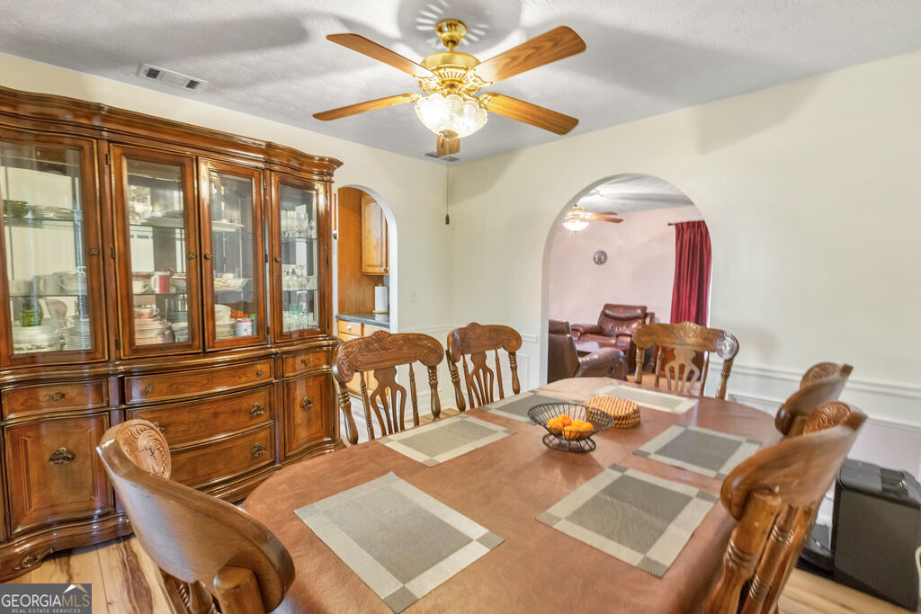 1675 Round Road Property Photo 7