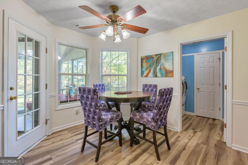 1675 Round Road Property Photo 12