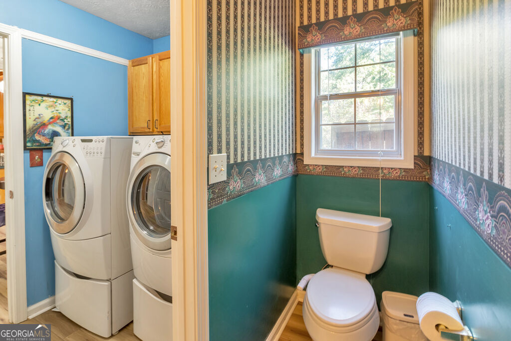 1675 Round Road Property Photo 14