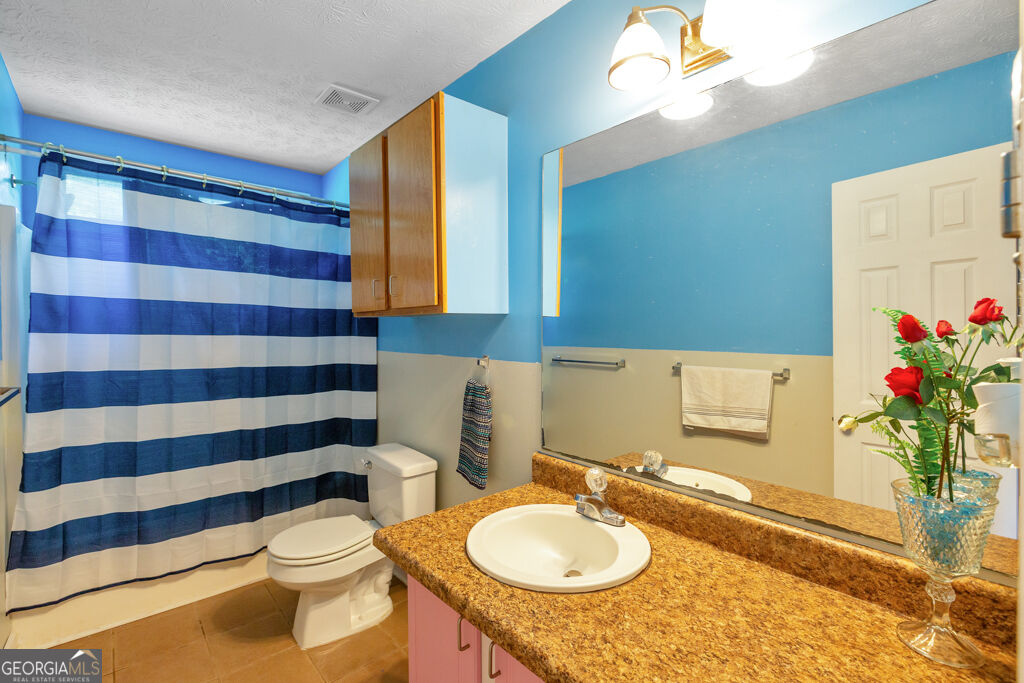 1675 Round Road Property Photo 25