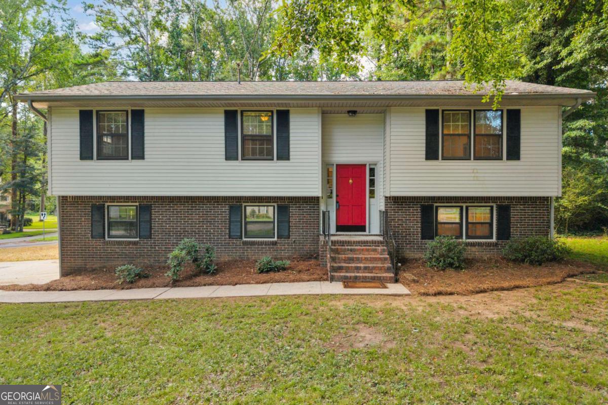 6193 Pine Lane Property Photo 1