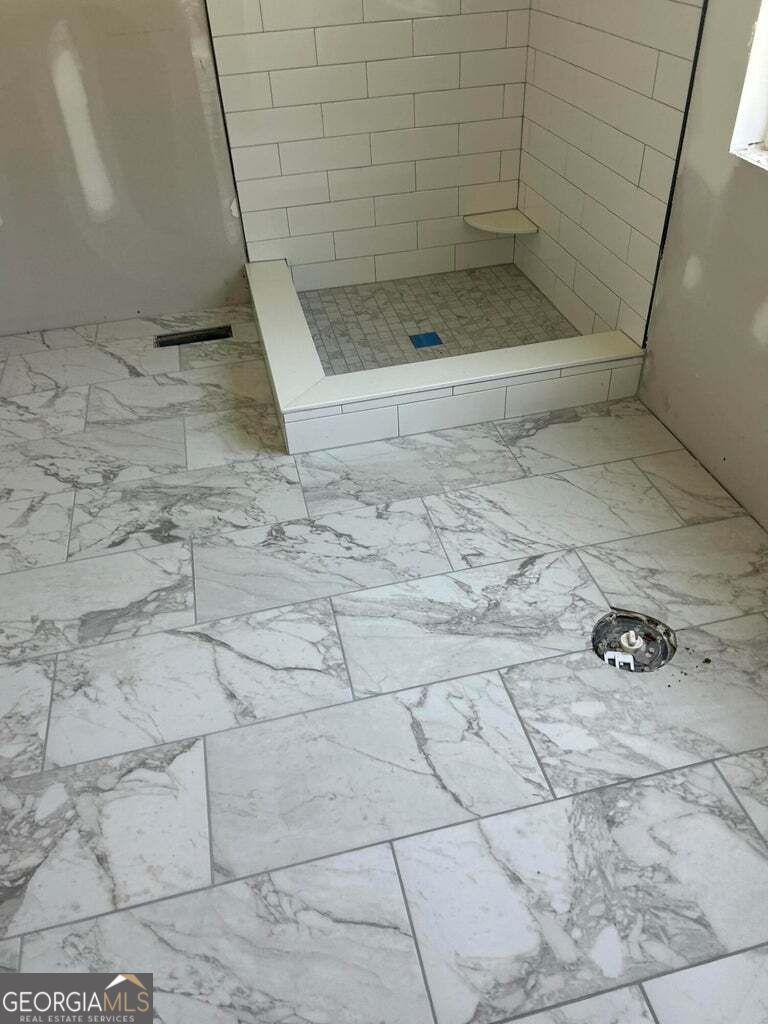 1610 Johnson Road Property Photo 3