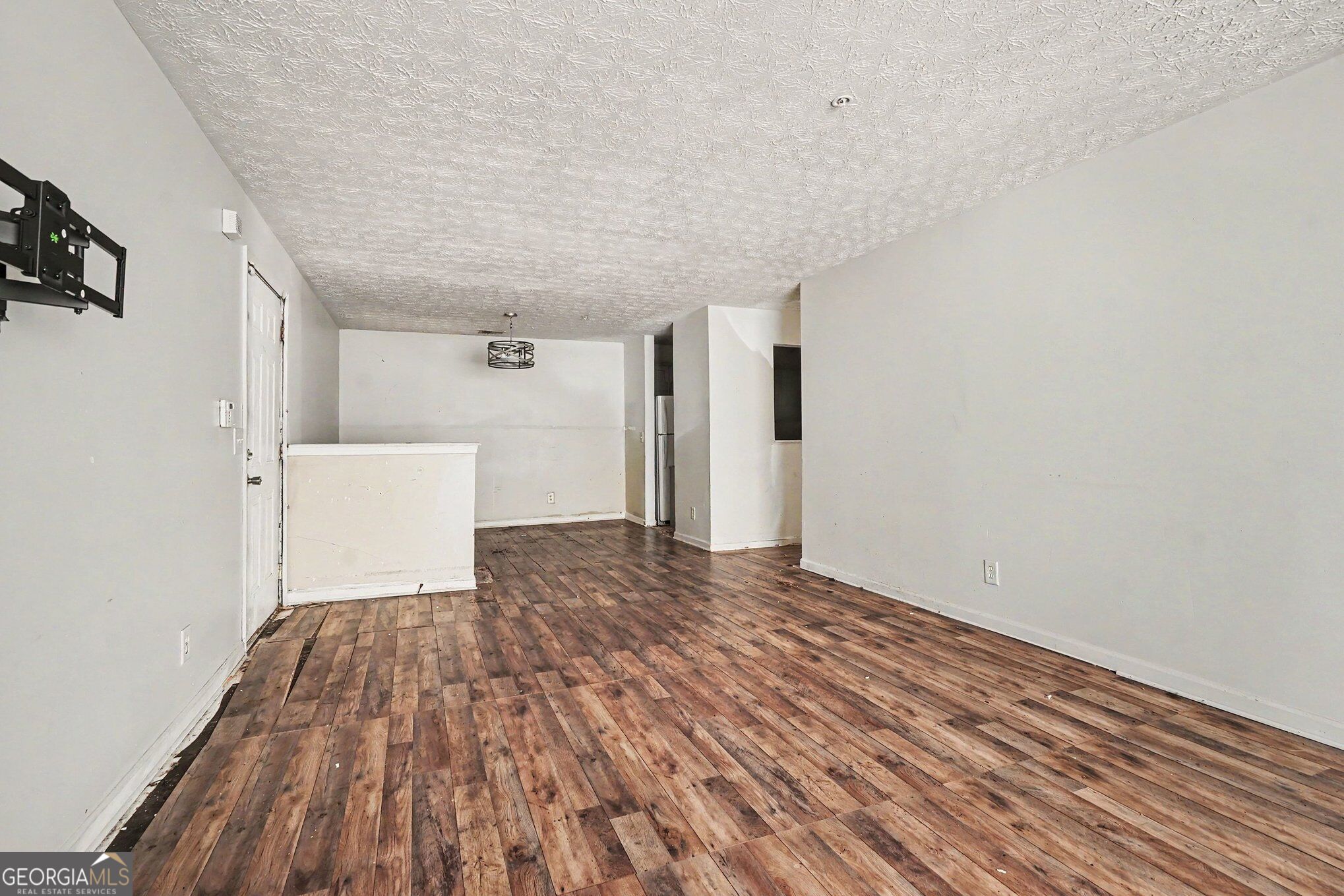 2202 Fairington Village Drive Property Photo 3