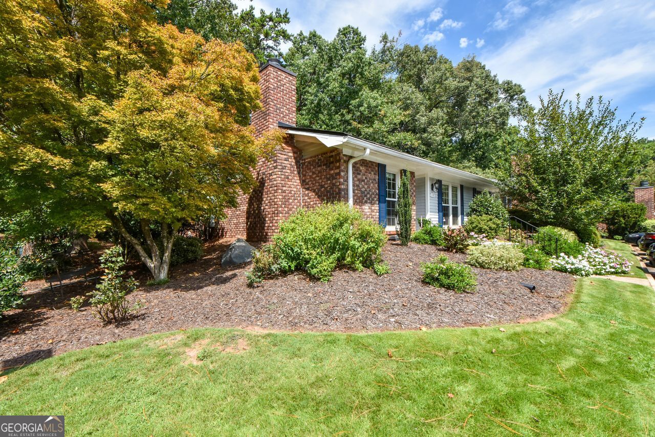 1119 Moorestown Circle Property Photo 1