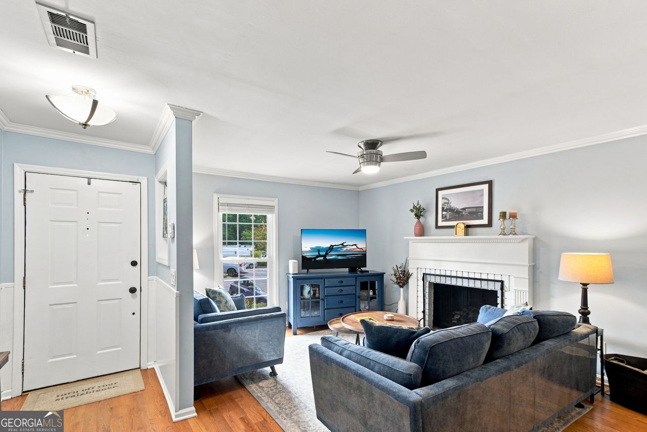 1119 Moorestown Circle Property Photo 3