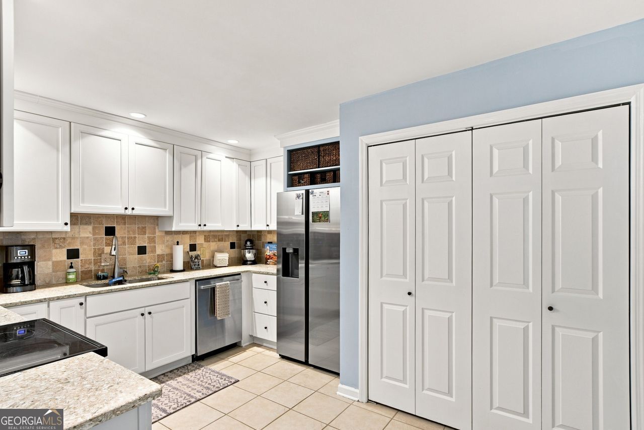 1119 Moorestown Circle Property Photo 4
