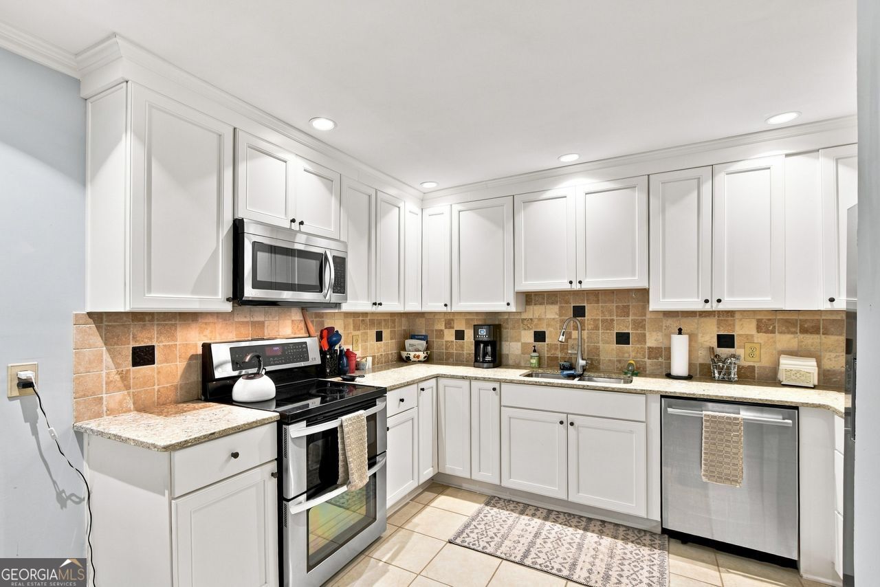 1119 Moorestown Circle Property Photo 10