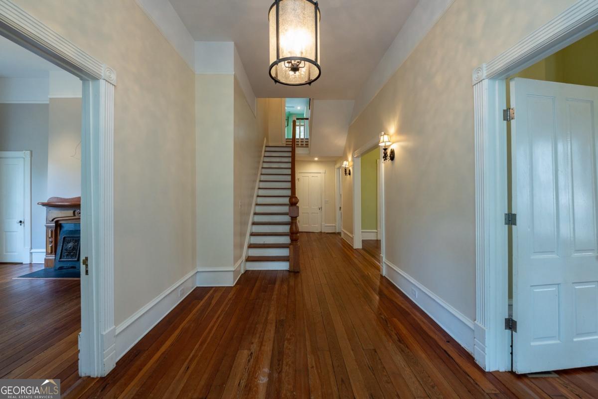 765 Woodland Avenue Se Property Photo 2