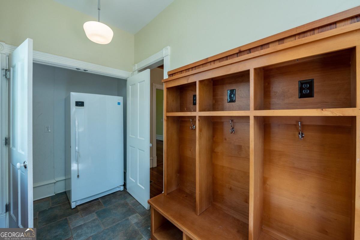 765 Woodland Avenue Se Property Photo 17