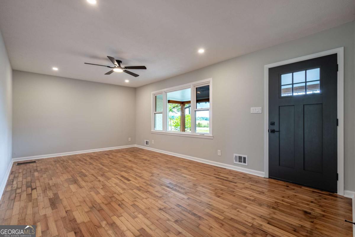 604 Mission Road Sw Property Photo 5