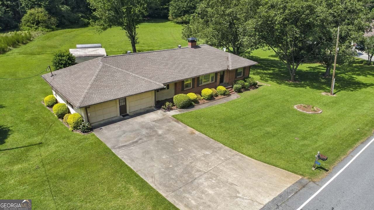 2069 Elmwood Circle Property Photo 1