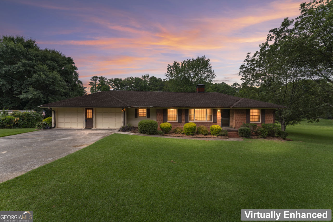 2069 Elmwood Circle Property Photo 6