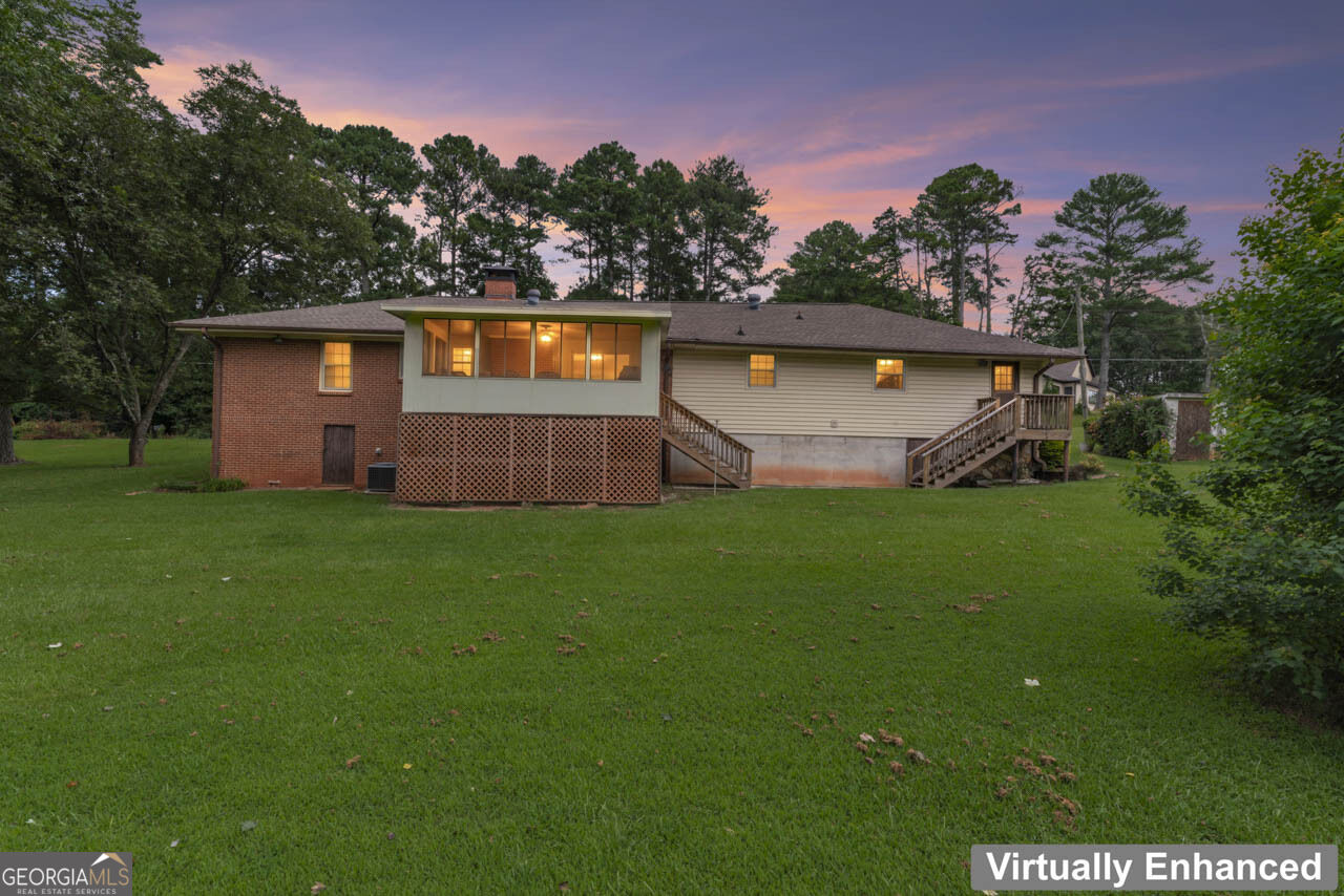 2069 Elmwood Circle Property Photo 10