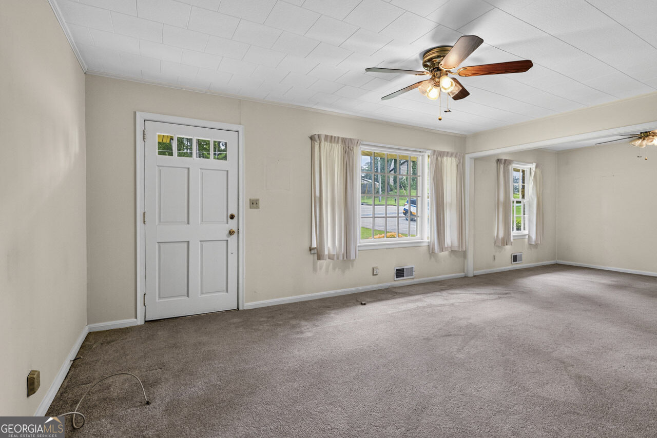2069 Elmwood Circle Property Photo 12