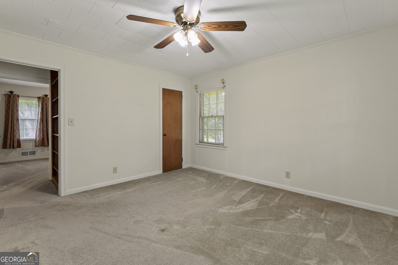 2069 Elmwood Circle Property Photo 18