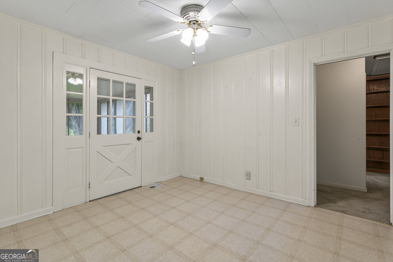 2069 Elmwood Circle Property Photo 21