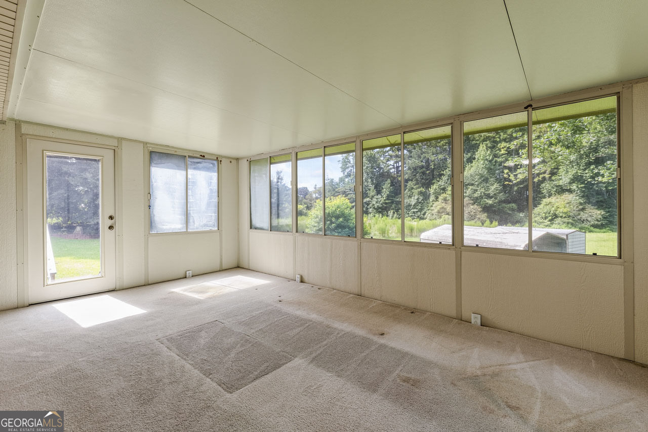 2069 Elmwood Circle Property Photo 22