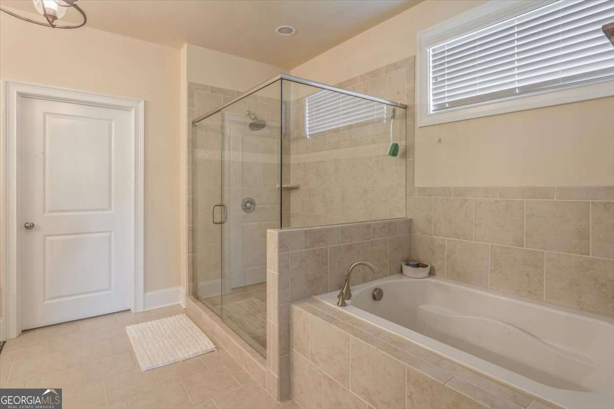 327 Carmichael Circle Property Photo 40