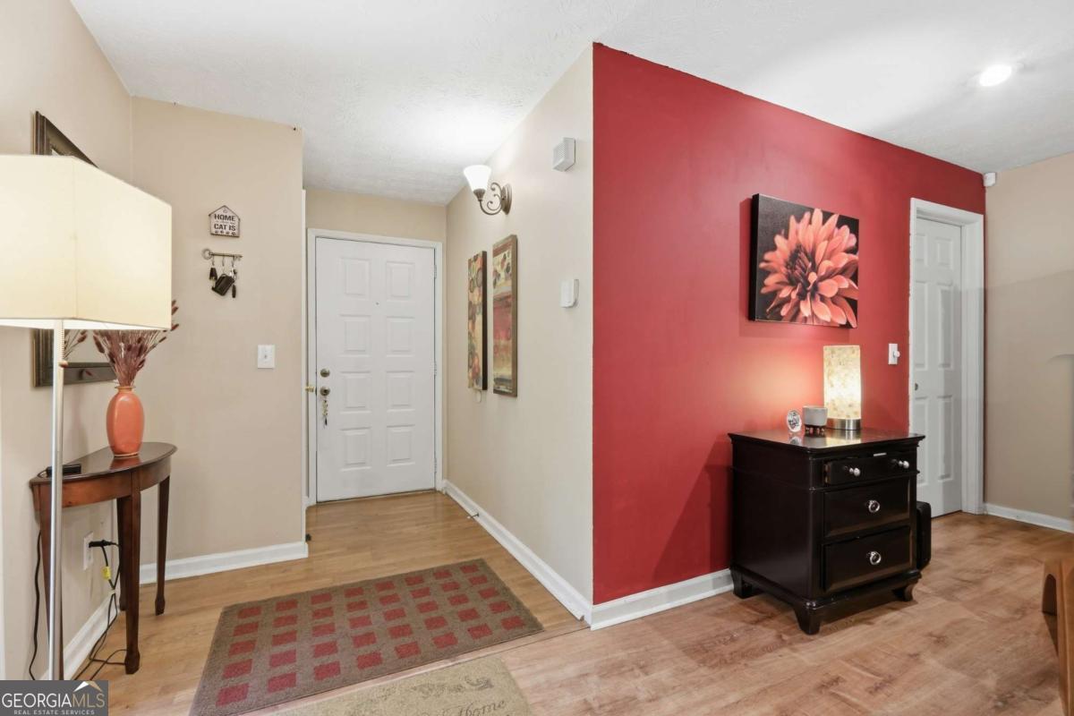 4012 Woodridge Way Property Photo 1