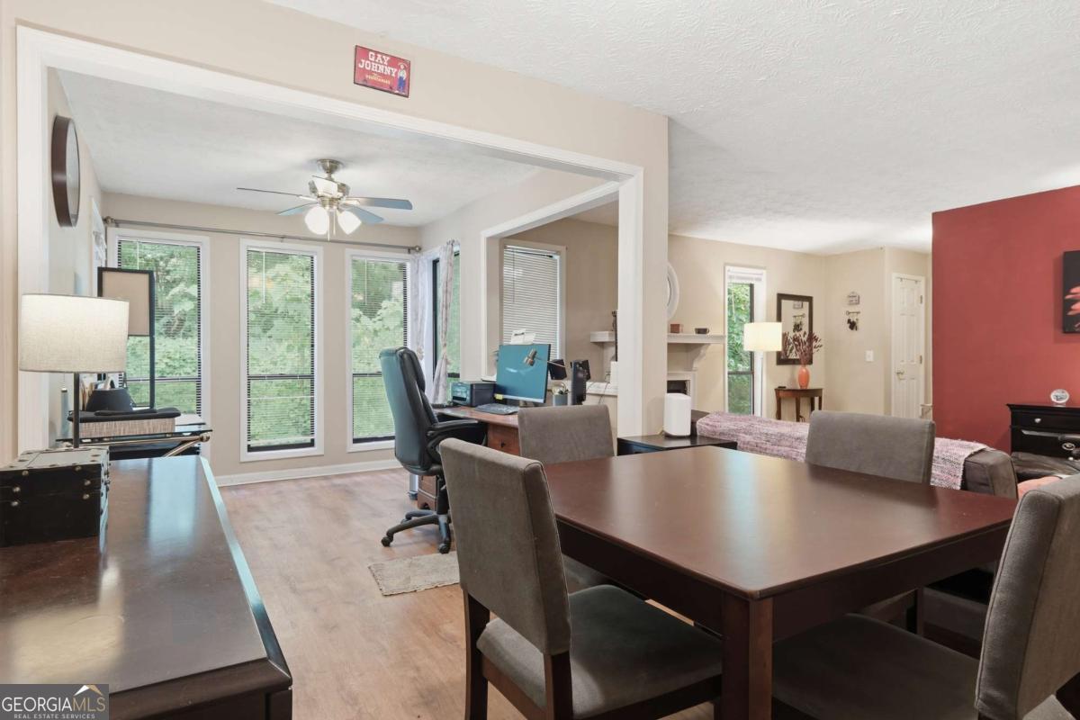 4012 Woodridge Way Property Photo 9