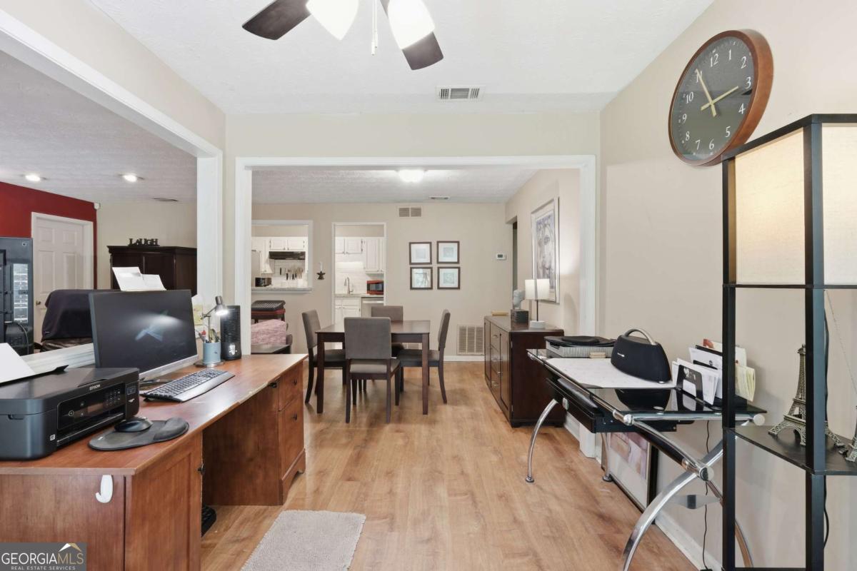 4012 Woodridge Way Property Photo 12