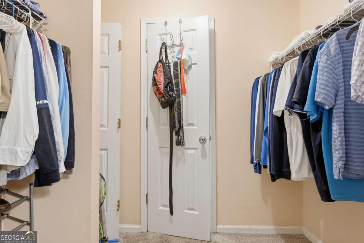 4012 Woodridge Way Property Photo 17