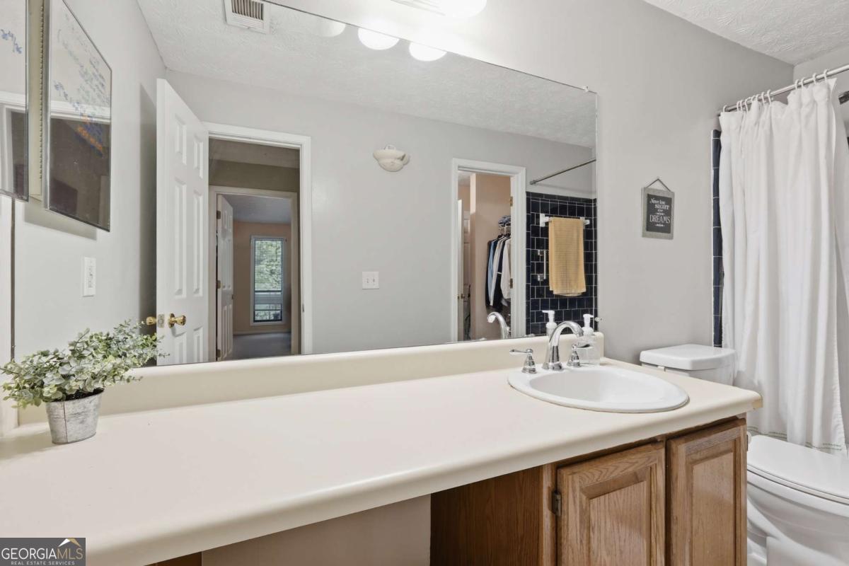 4012 Woodridge Way Property Photo 23