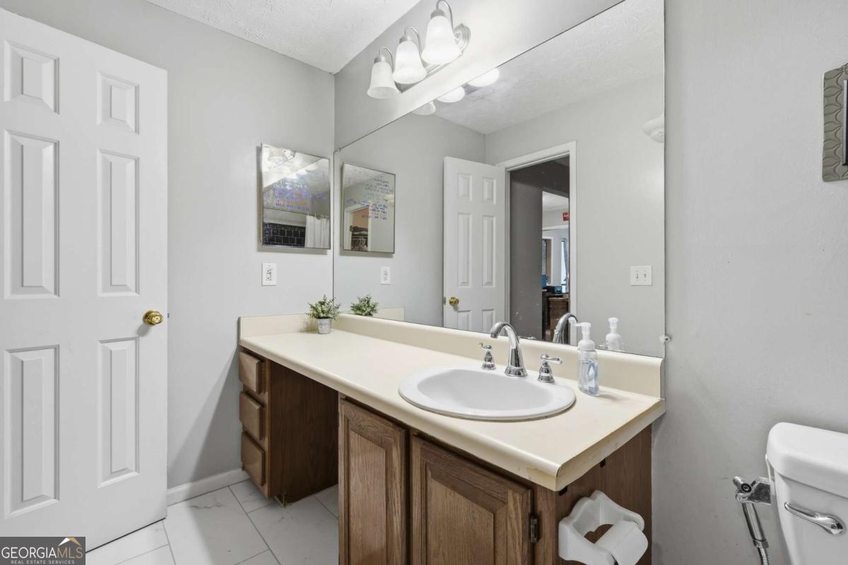 4012 Woodridge Way Property Photo 25