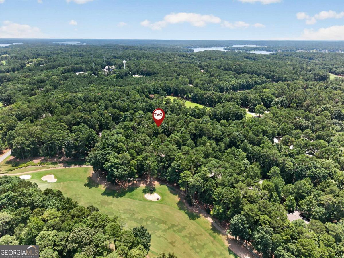 1091 Lockets Trail Property Photo 4