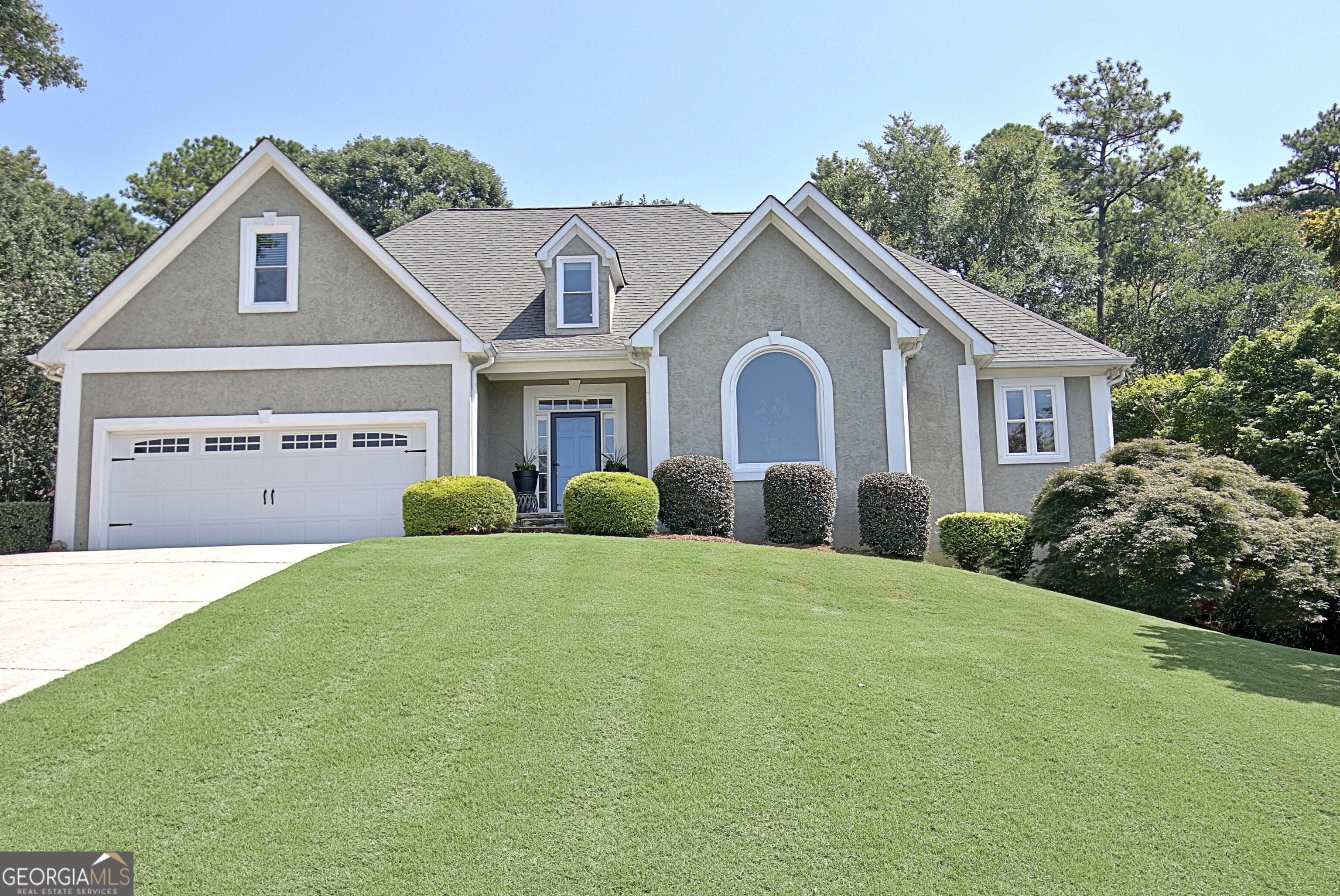 422 Cimaron Park Property Photo 1