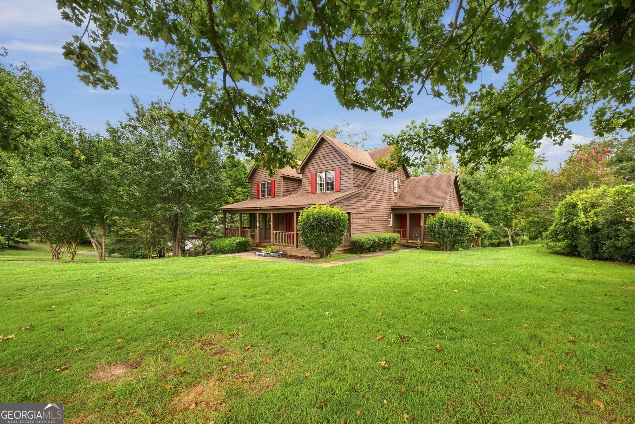 6376 Mansion Drive Property Photo 4