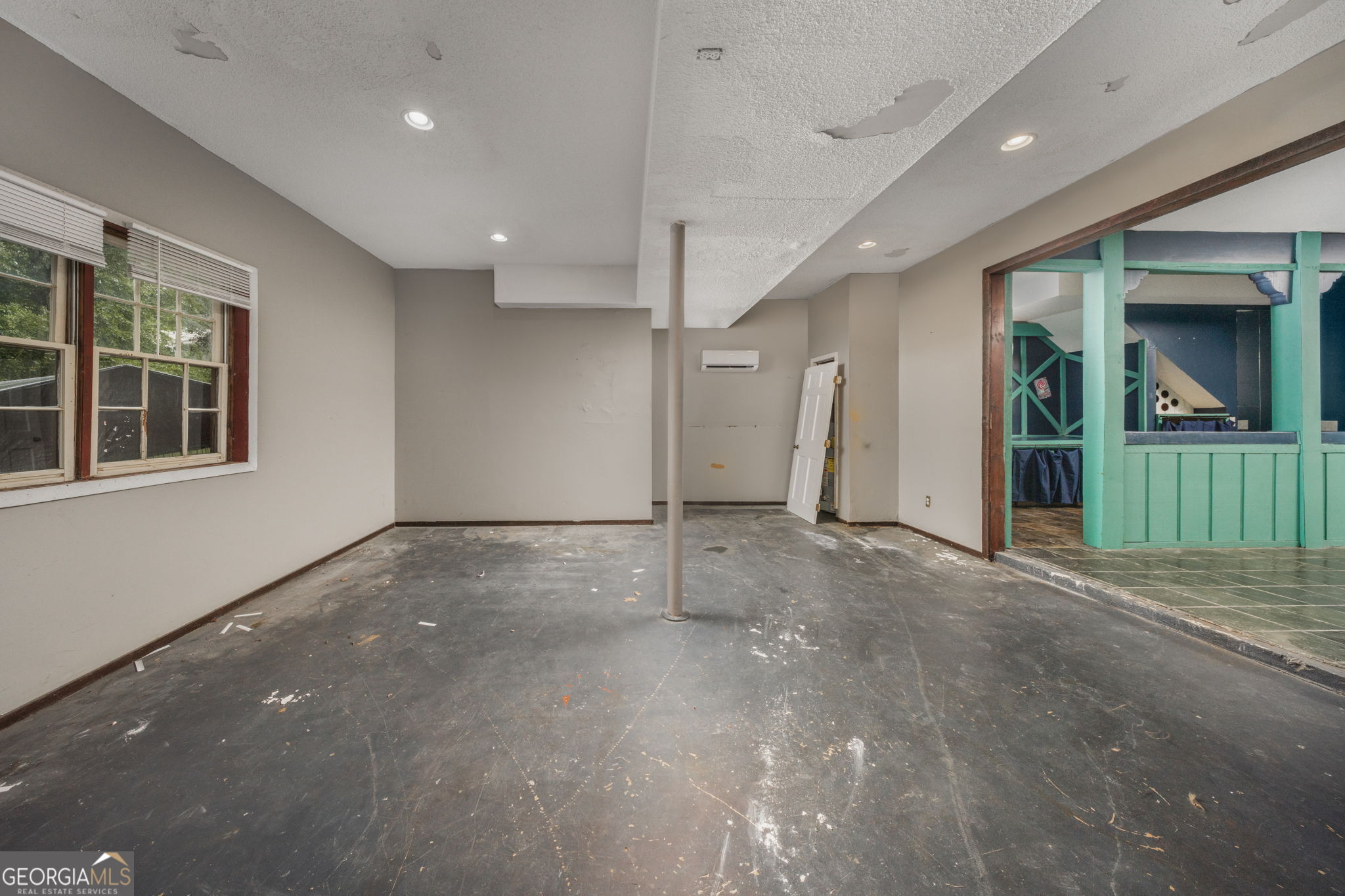 6376 Mansion Drive Property Photo 27