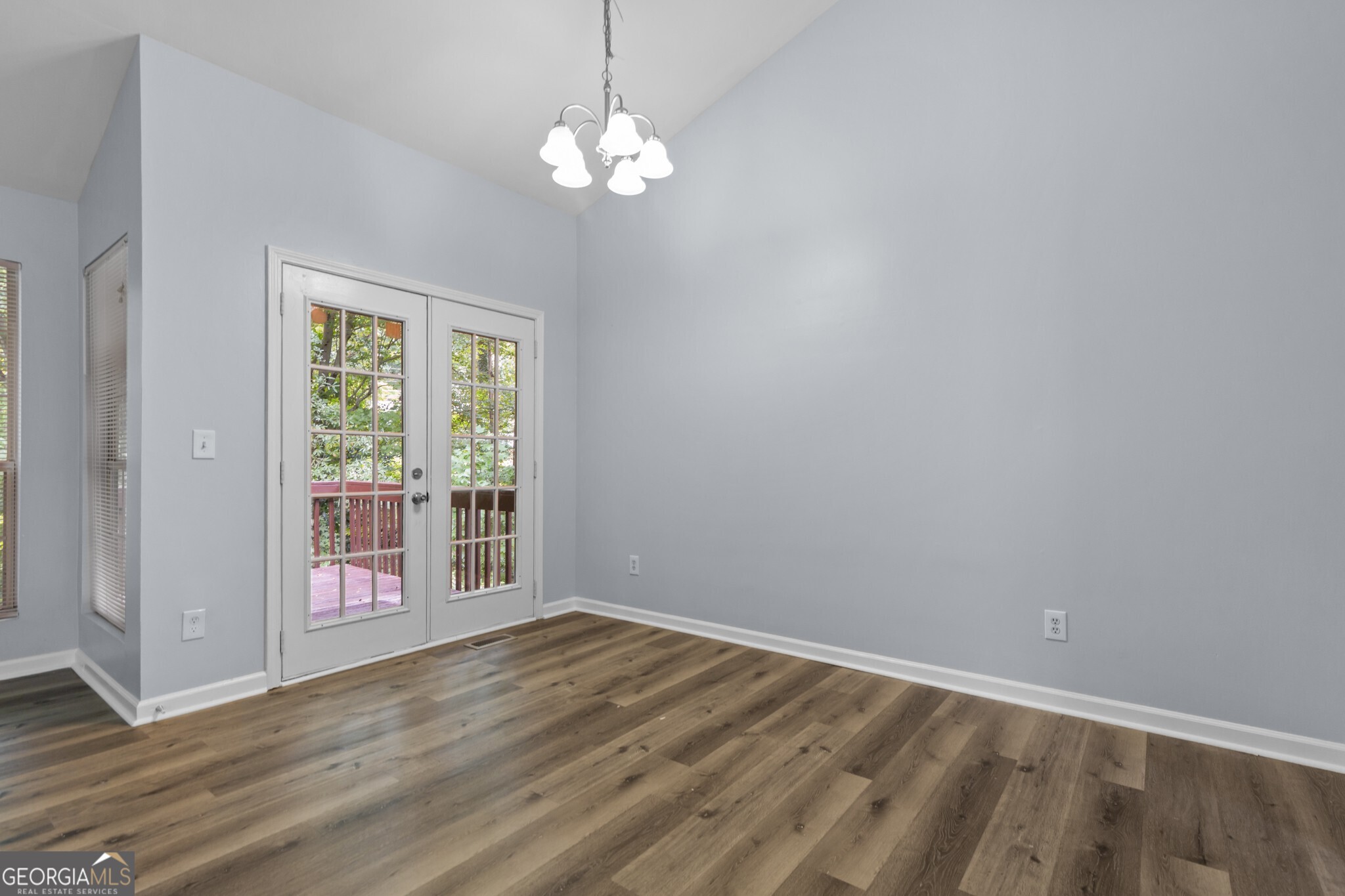 2262 Cobb Creek Drive Property Photo 6