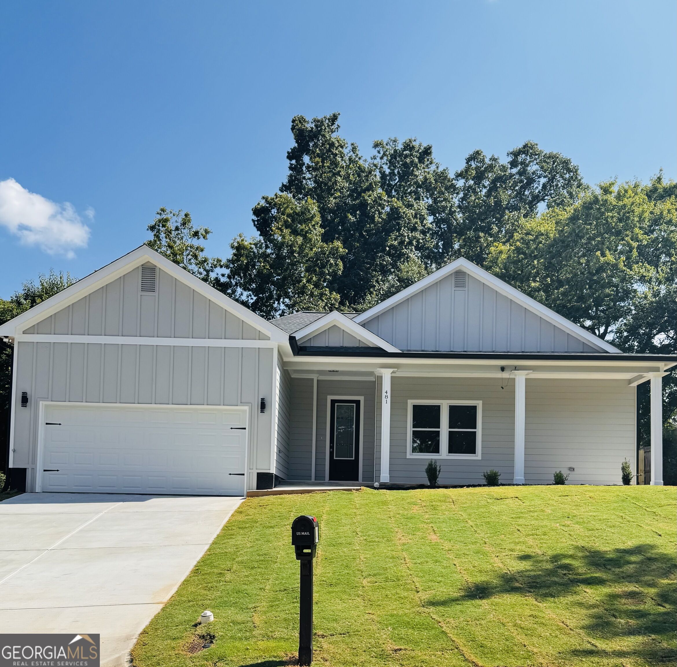 481 Stonemill Manor Property Photo 1