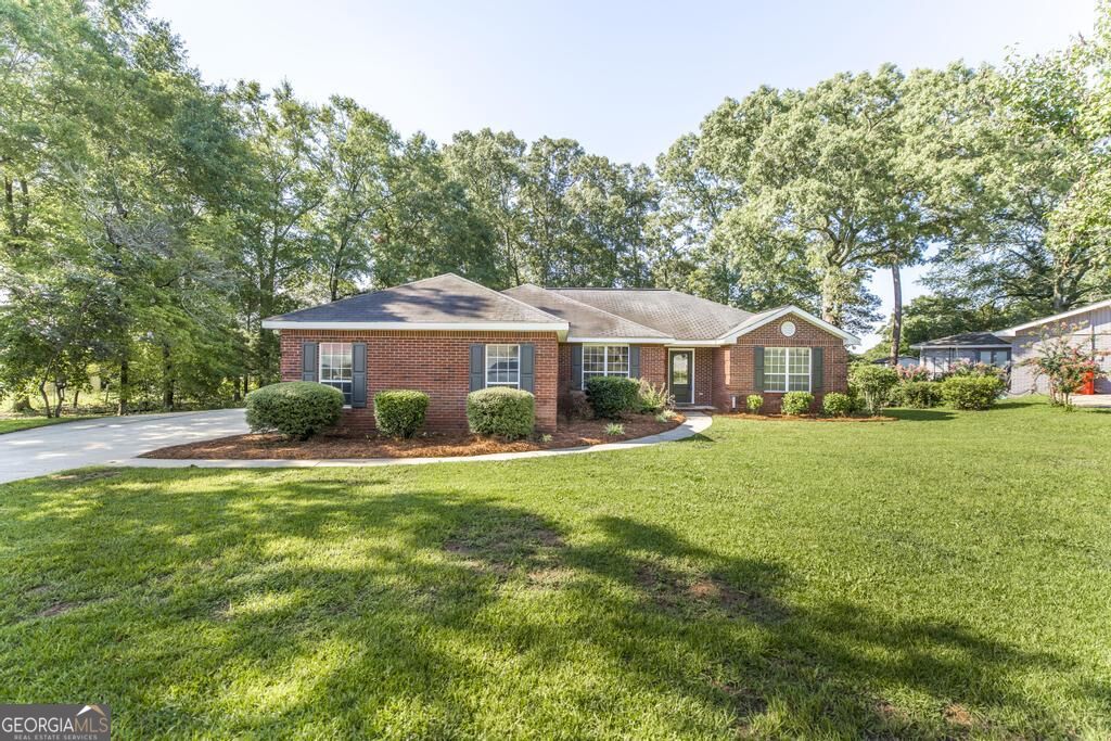 227 Crestwood Circle Property Photo 2
