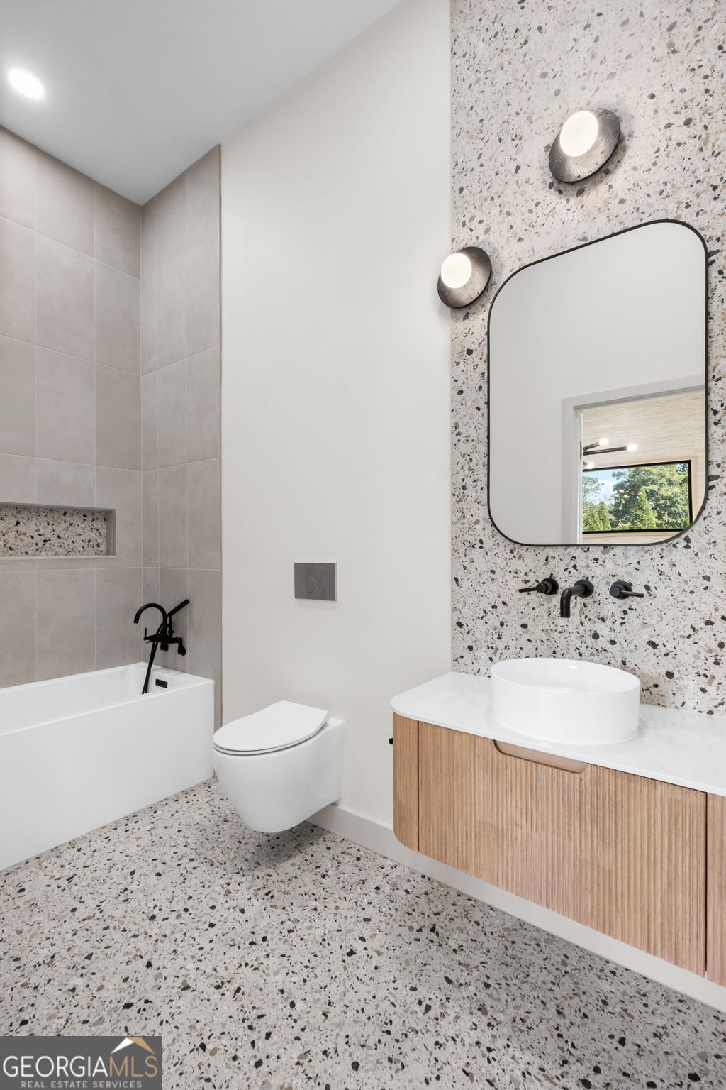 14735 Wood Road Property Photo 35