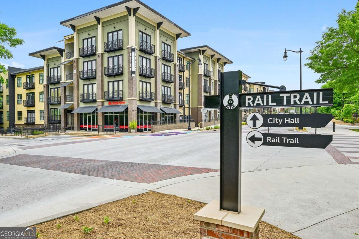 5300 Peachtree Road # 101 Property Photo 1