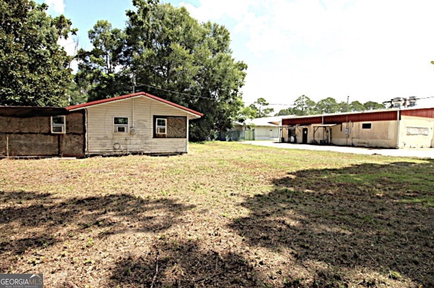 10155 N Main Street Property Photo 4