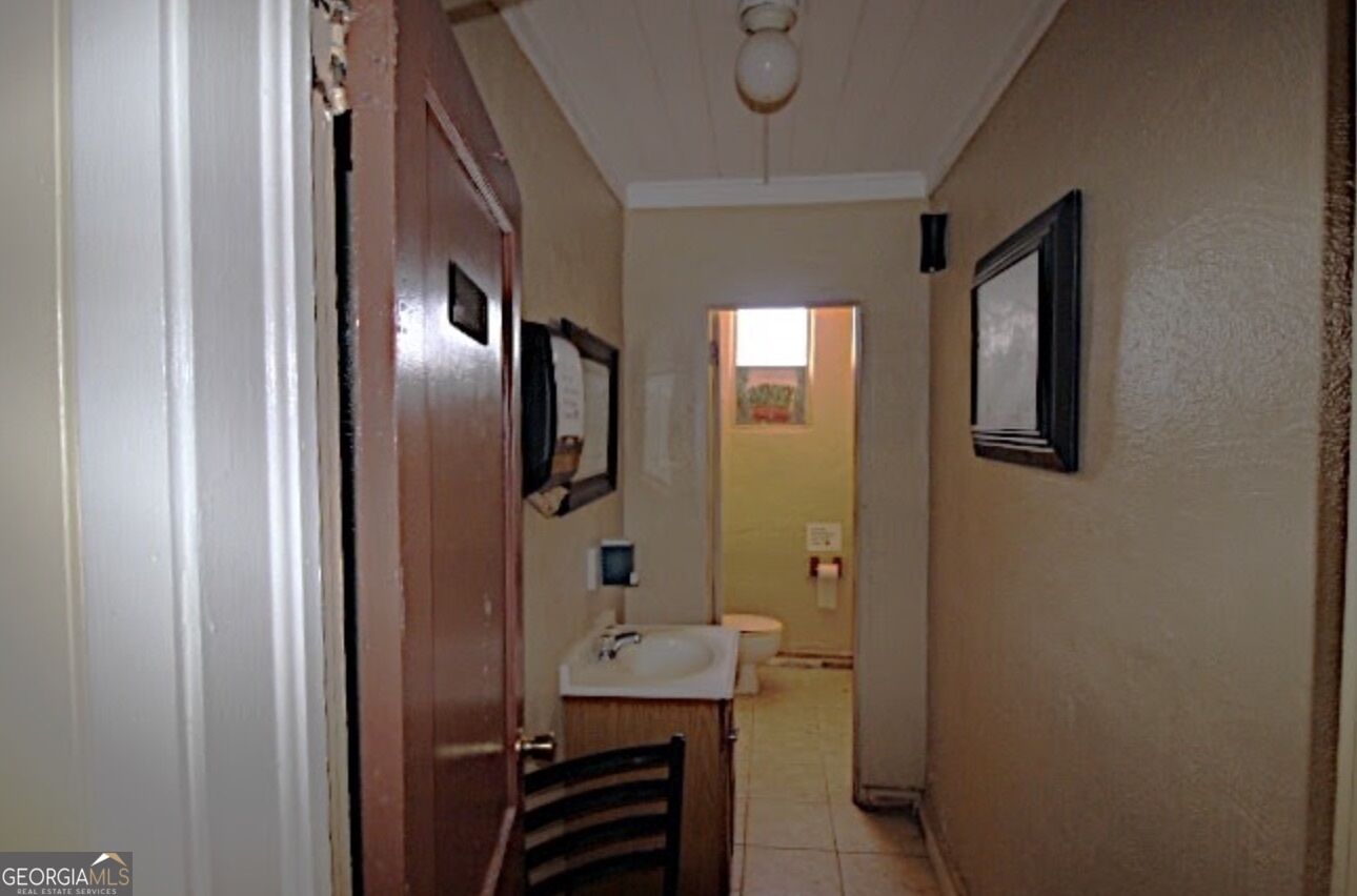 10155 N Main Street Property Photo 20