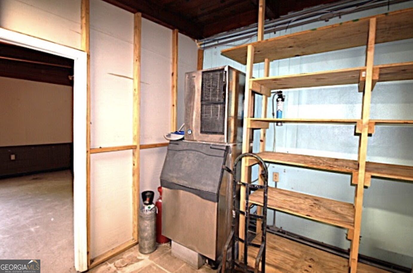 10155 N Main Street Property Photo 23
