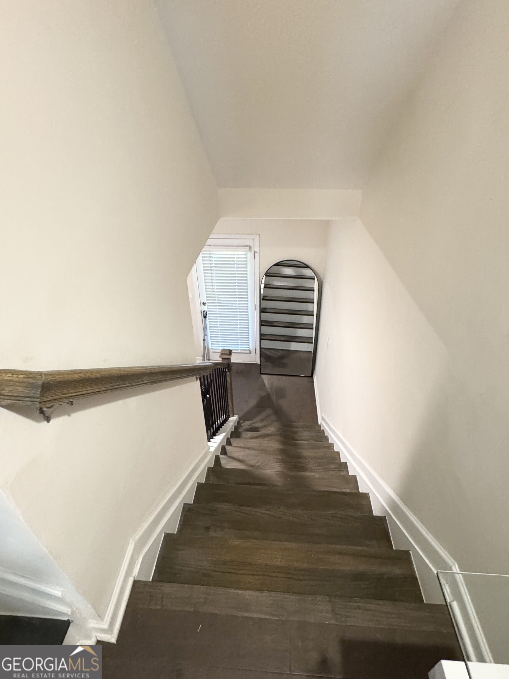 3025 Westpoint Circle Property Photo 5