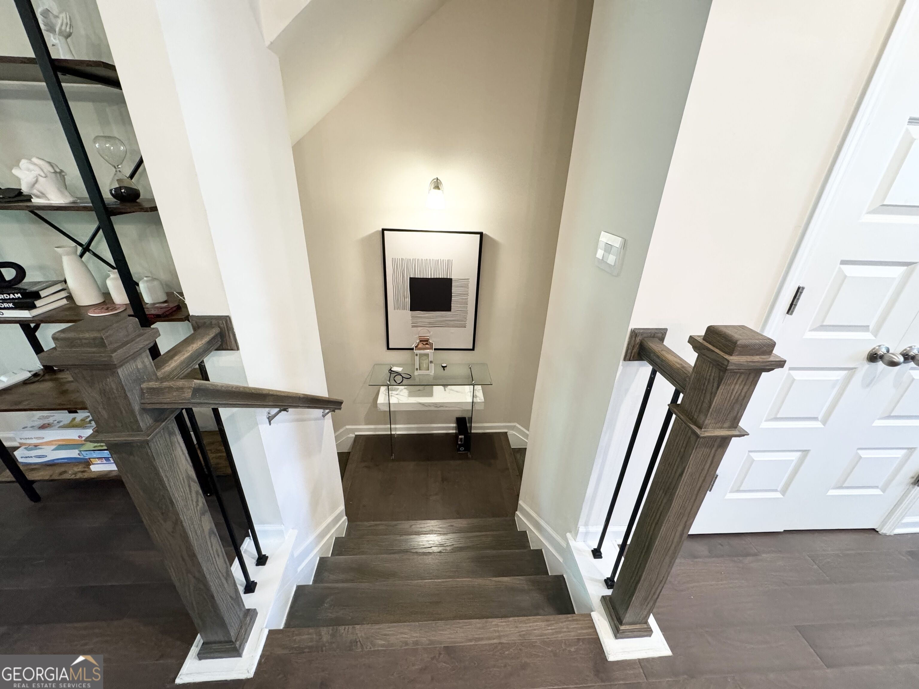 3025 Westpoint Circle Property Photo 6