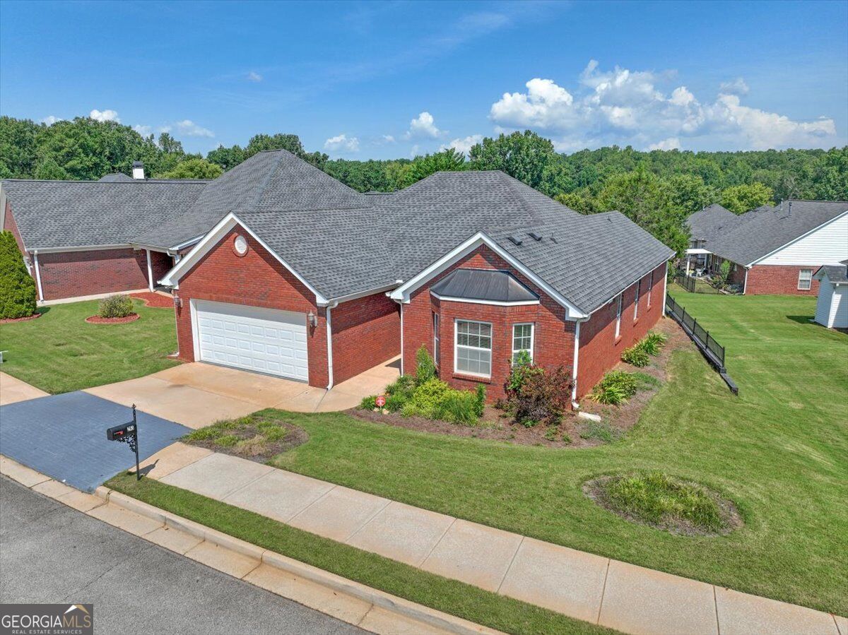 293 Prominent Loop Property Photo 2