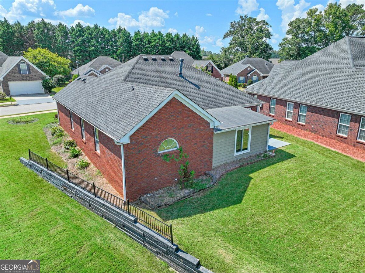 293 Prominent Loop Property Photo 4