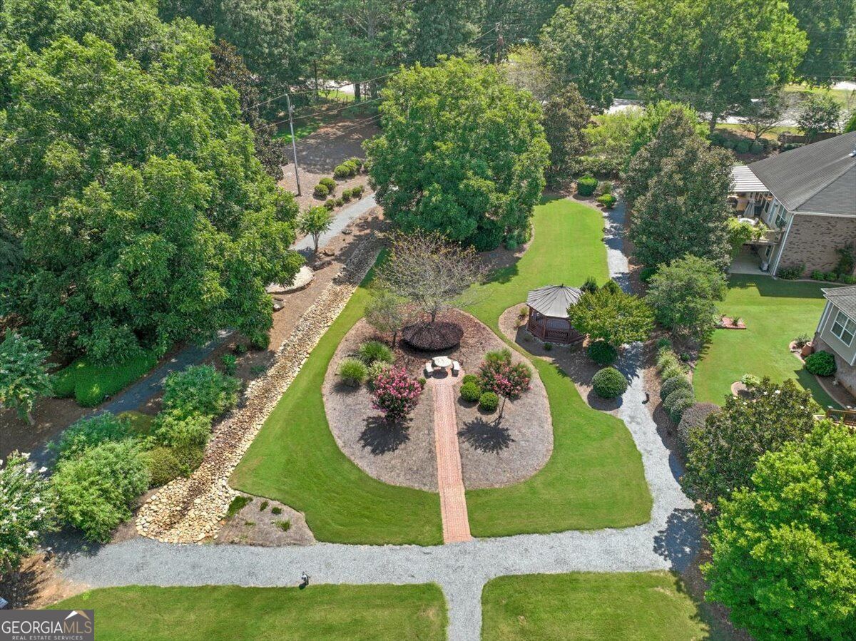 293 Prominent Loop Property Photo 9