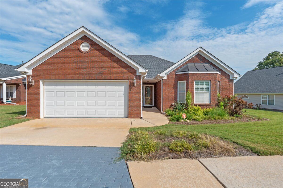 293 Prominent Loop Property Photo 13