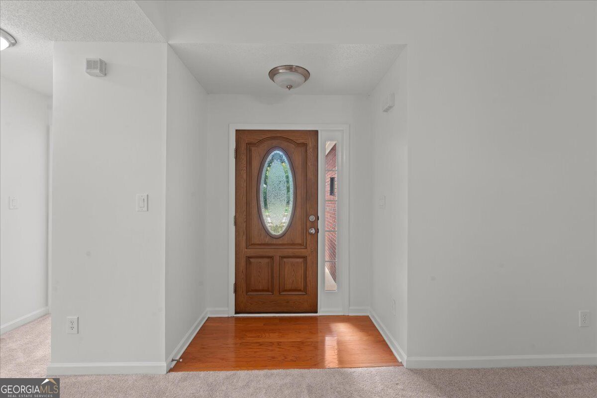 293 Prominent Loop Property Photo 15