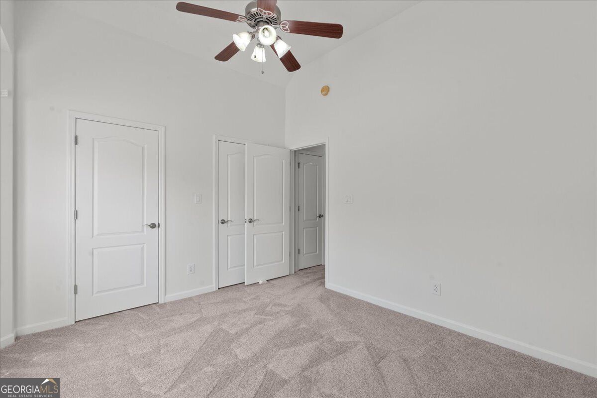 293 Prominent Loop Property Photo 20